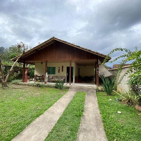 Lumiar Casa Solar Churrasqueira Com 3 Quartos Sendo Um Suite Arejada, Jardim A 700M Do Centro 外观 照片