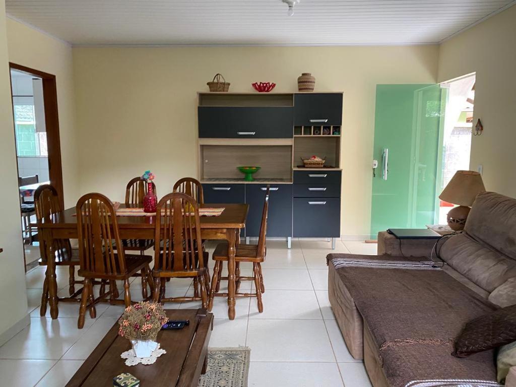 Lumiar Casa Solar Churrasqueira Com 3 Quartos Sendo Um Suite Arejada, Jardim A 700M Do Centro 外观 照片
